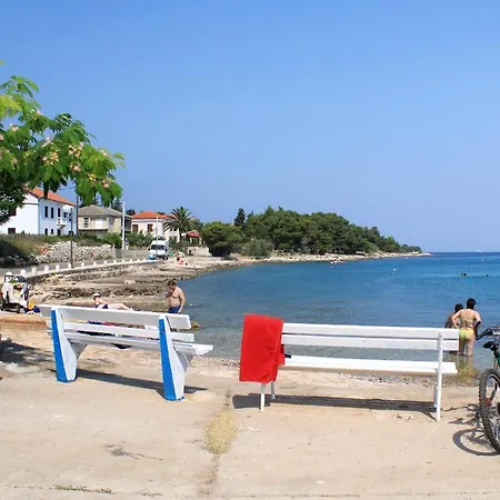 With A Parking Space - 8416 Ugljan