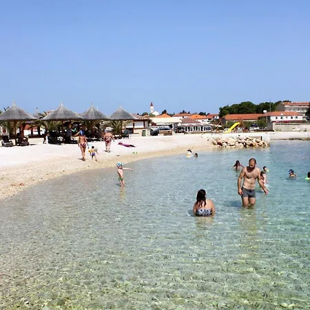 Appartement With A Parking Space - 8416 Ugljan