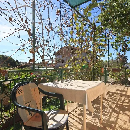 With A Parking Space - 8416