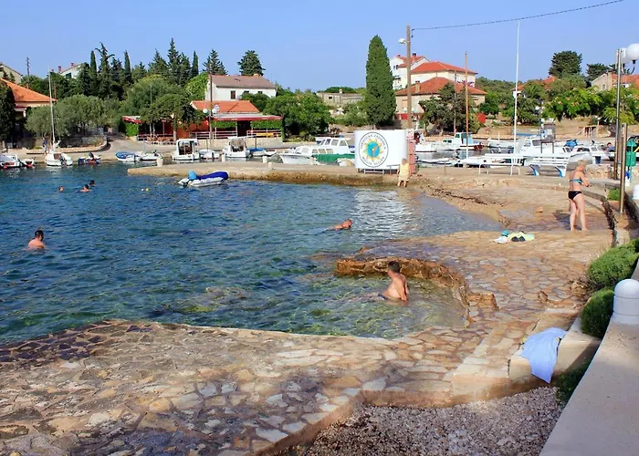 With A Parking Space - 8416